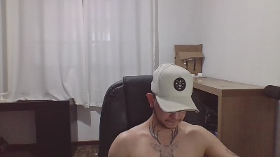 TBoyFeli live from Brazil