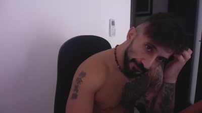 Tattoed_guy00 live from Malta