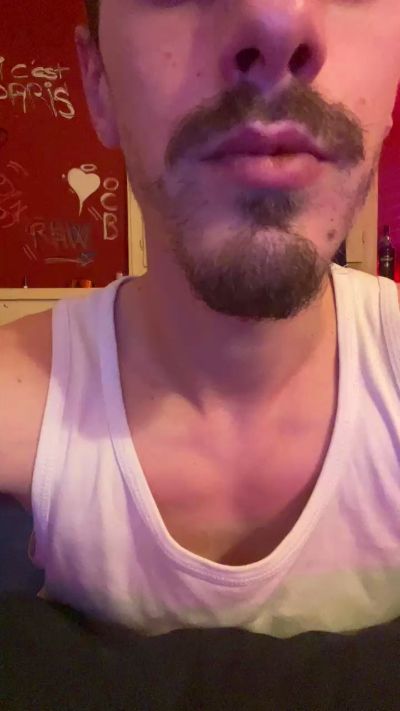 Theo95_ live from France