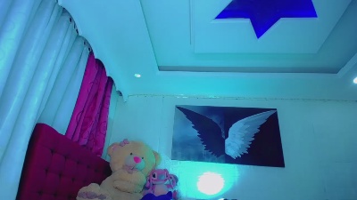 TiffanyMkensy live from United States