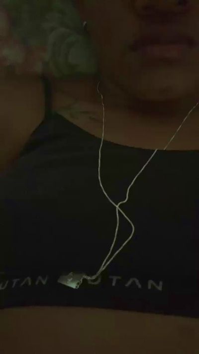 Victoriaslit live from Brazil
