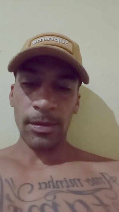 adriabis01 live from Brazil