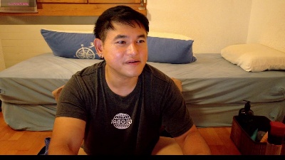 asianboy_sunny live from Switzerland