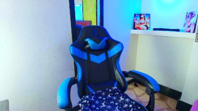 chloe_03_ live from Colombia