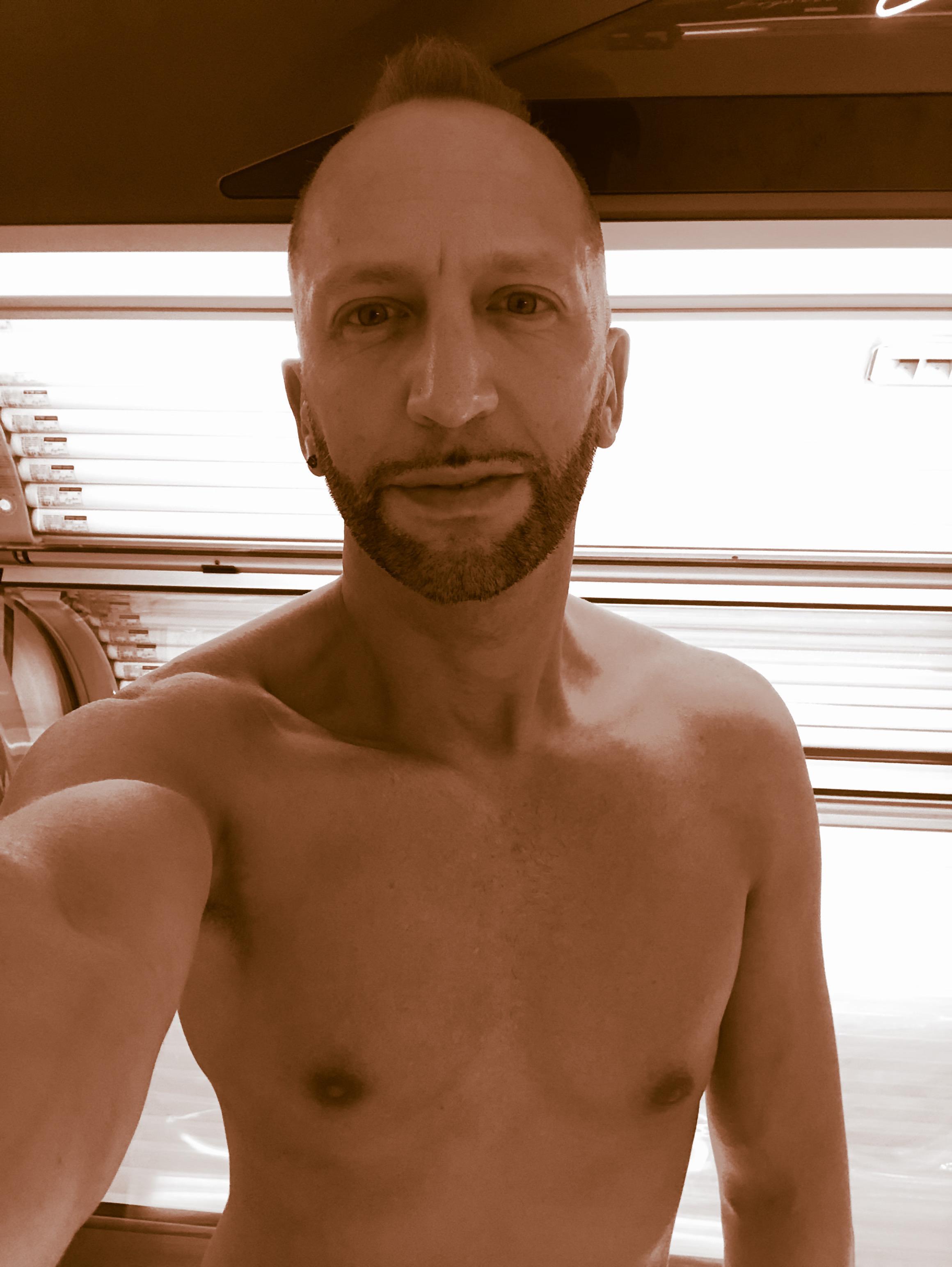 danieldb_hot live from Italy
