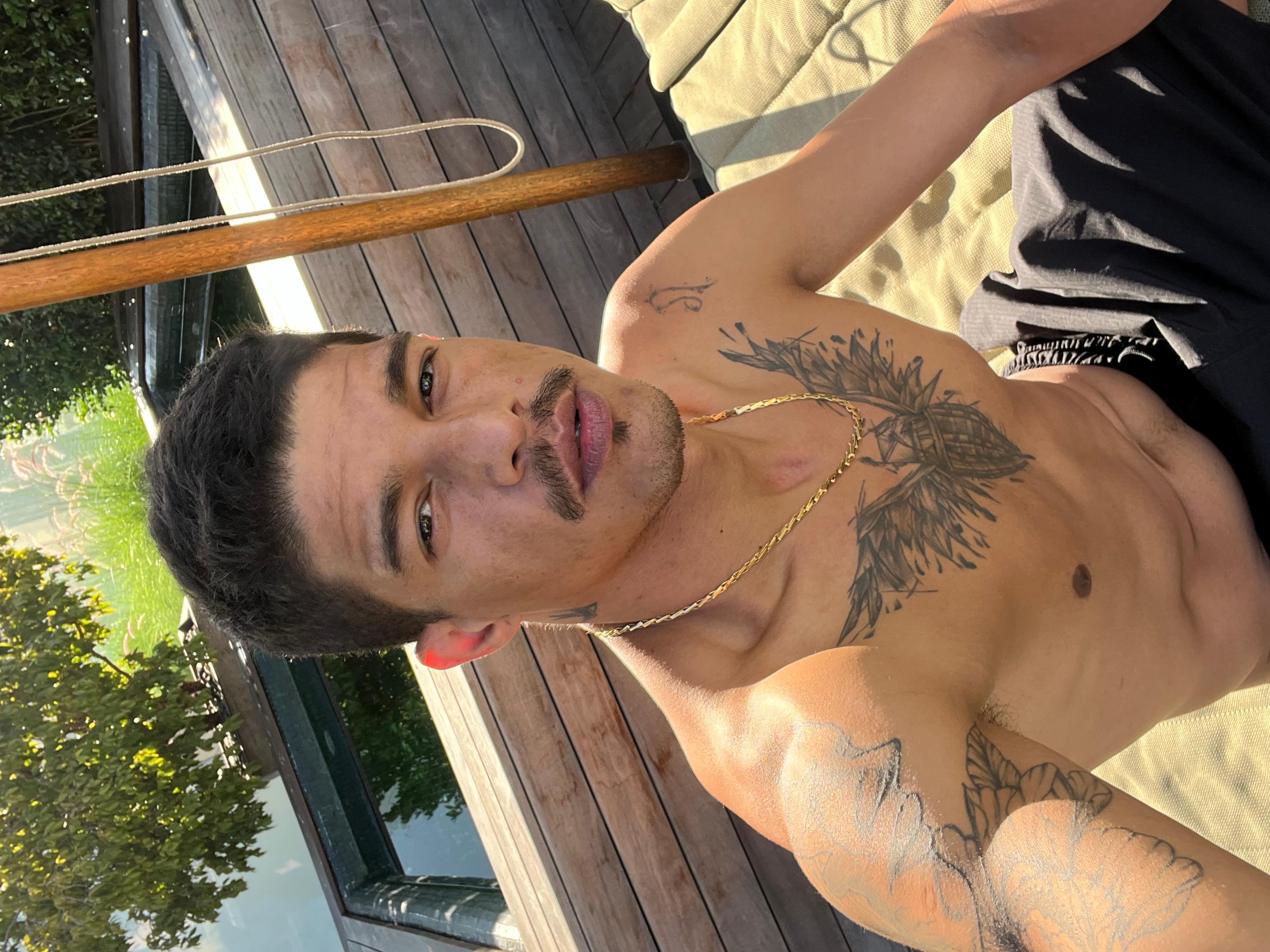 dvamador live from Brazil