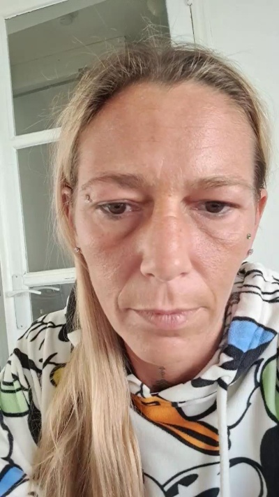 elle26_hot live from France