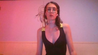 evelane live from Spain