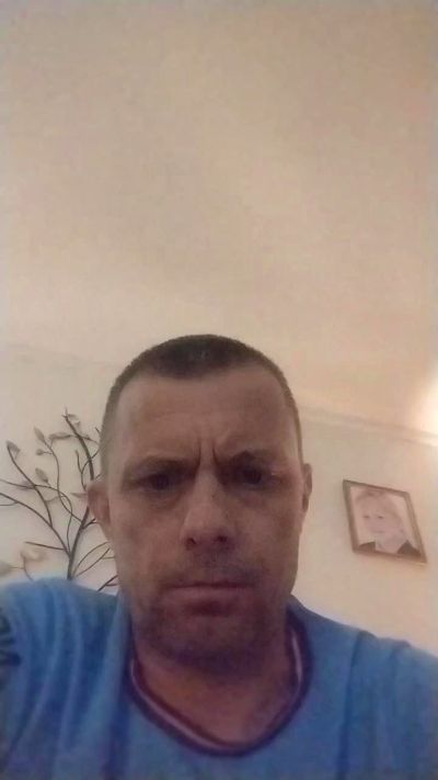 hungryass6969 live from United Kingdom