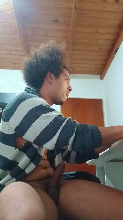 jhoss7 live from Argentina