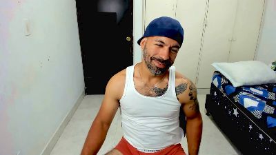 jonas1605 live from Colombia