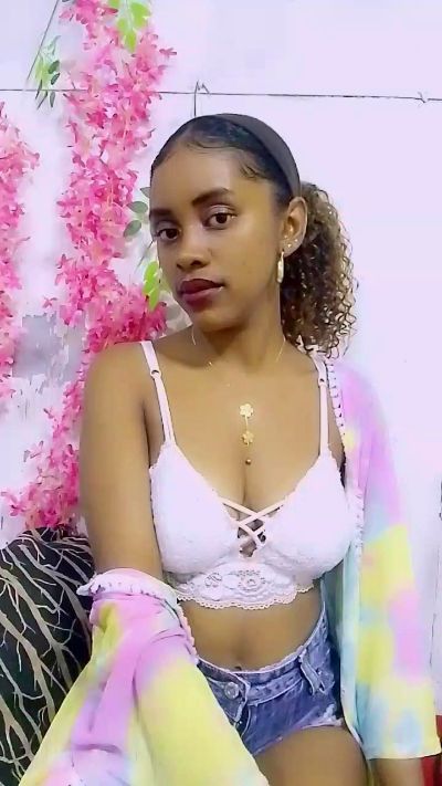 joyce186 live from Madagascar