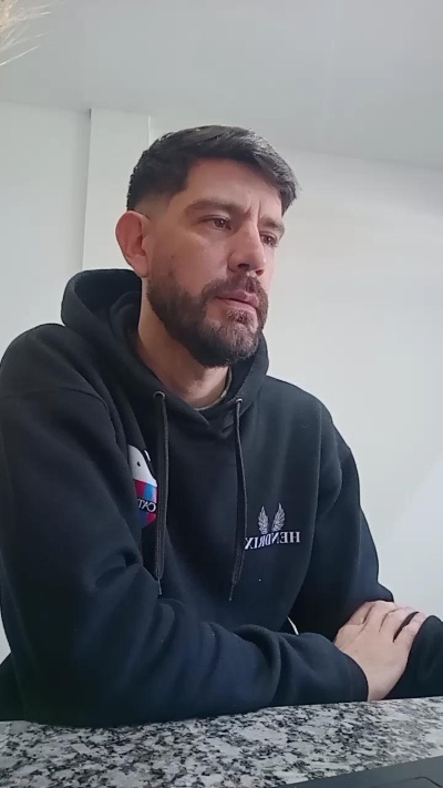 laliebre872 live from Argentina