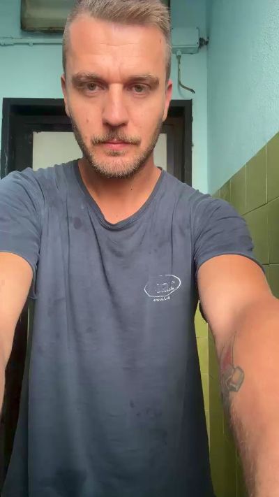 massi232 live from Italy