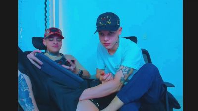 max_williamm live from Colombia