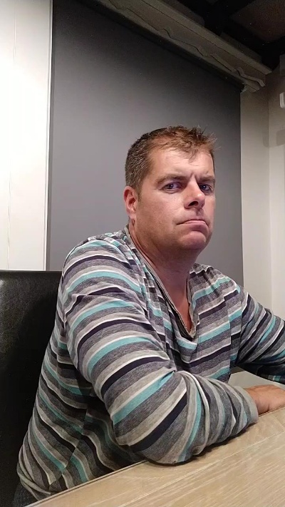 piet714 live from United Kingdom