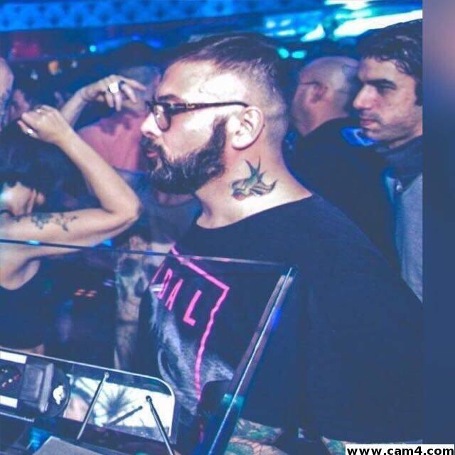 pilone4 live from Italy