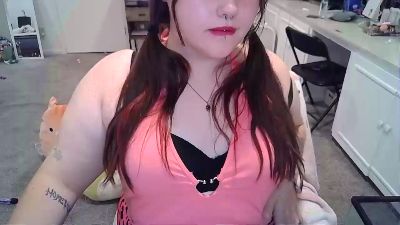 pretttypearl live from United States
