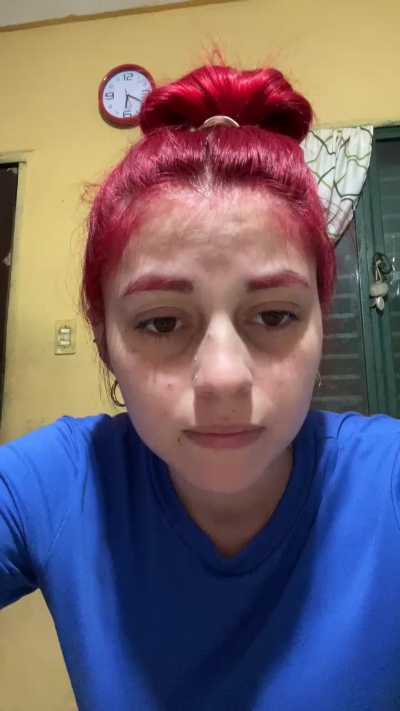 salome233 live from Argentina