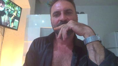 sborrone1980 live from Italy