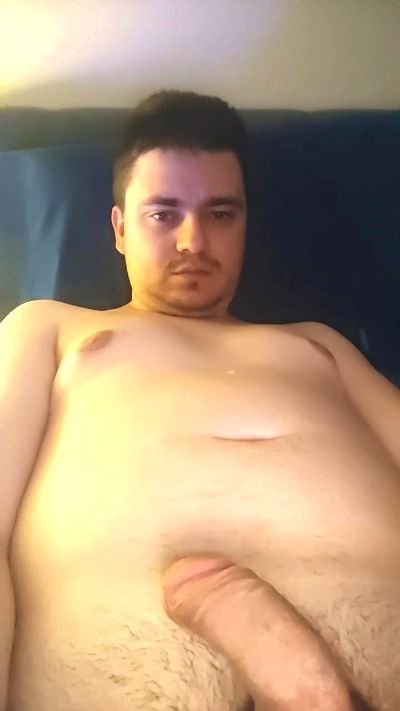 sexyguywhore18 live from United Kingdom
