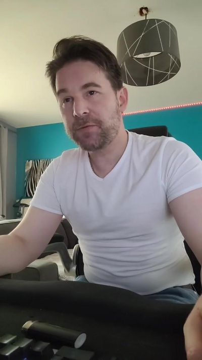 tomsauwer live from France