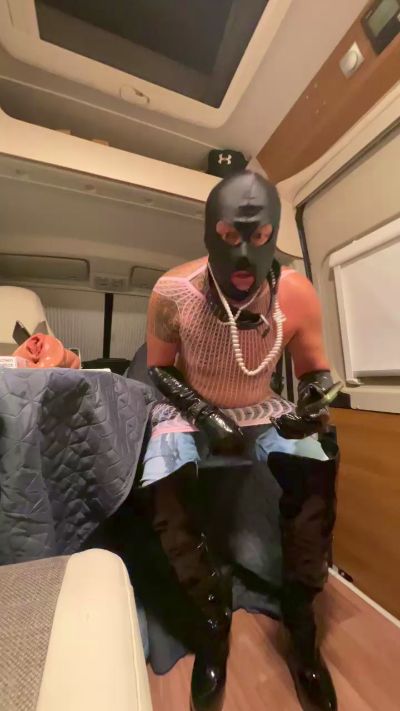 tomtailerhot live from Germany