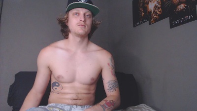 white_bigcock live from Colombia