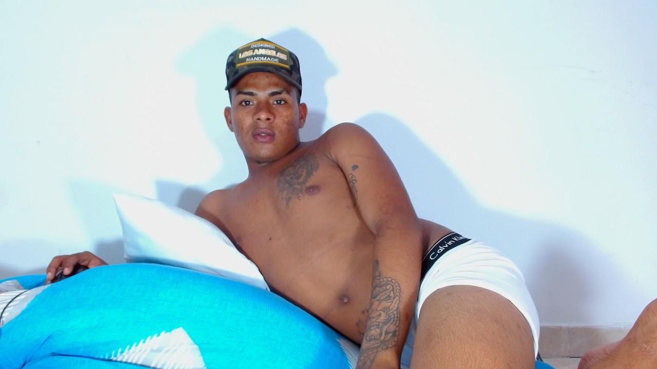 xbigcock23 live from Colombia