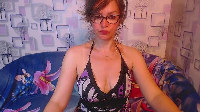 xxSexyMilfxx live from Italy